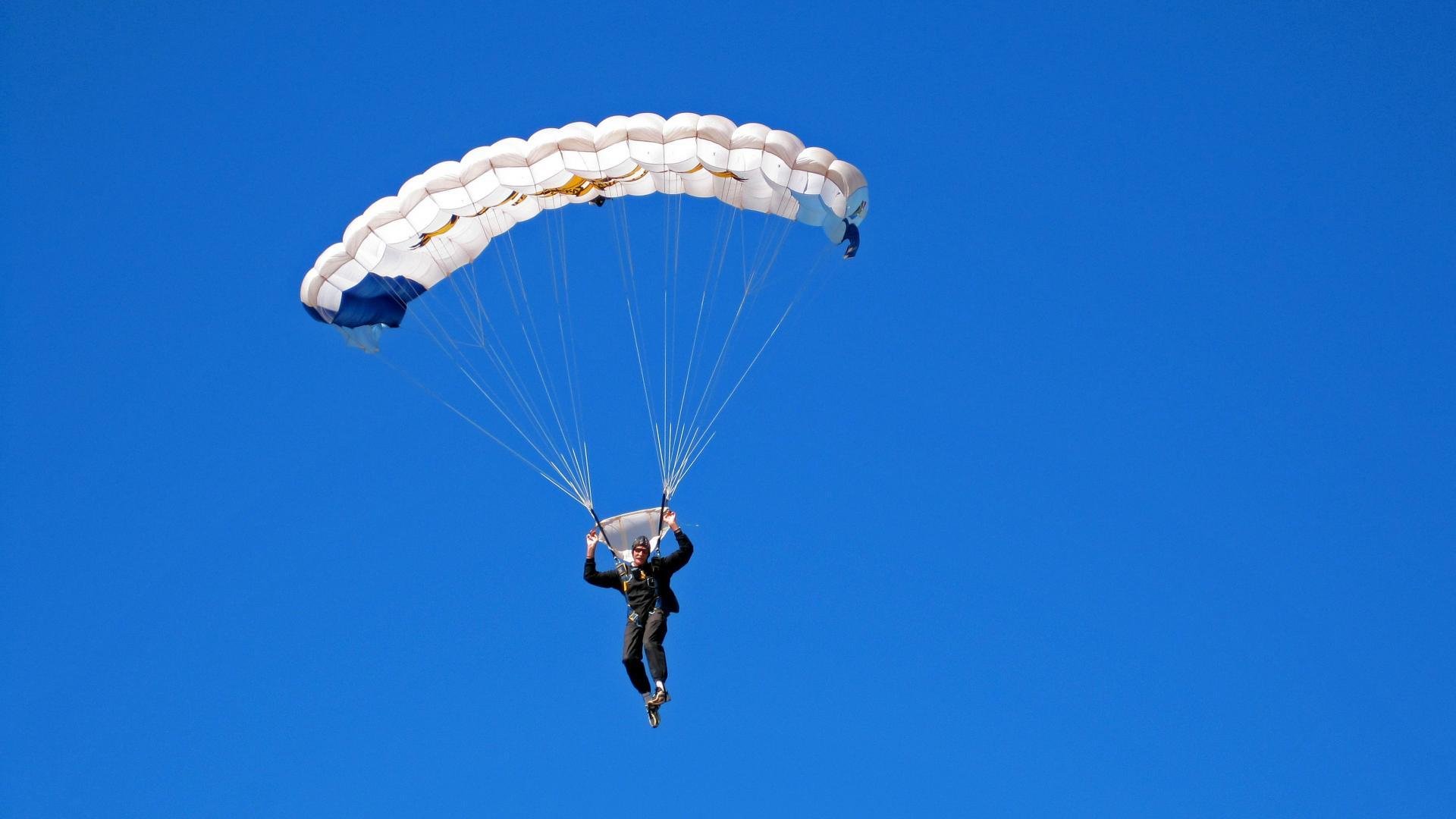 世界杯：地理课以参赛国家为例探究气候与运动表现关系